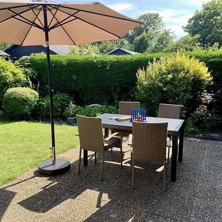 Holiday home In Dune Area Of Sint Maartenszee *