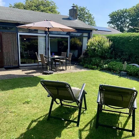 Sleeps 4 Sint Maartensvlotbrug